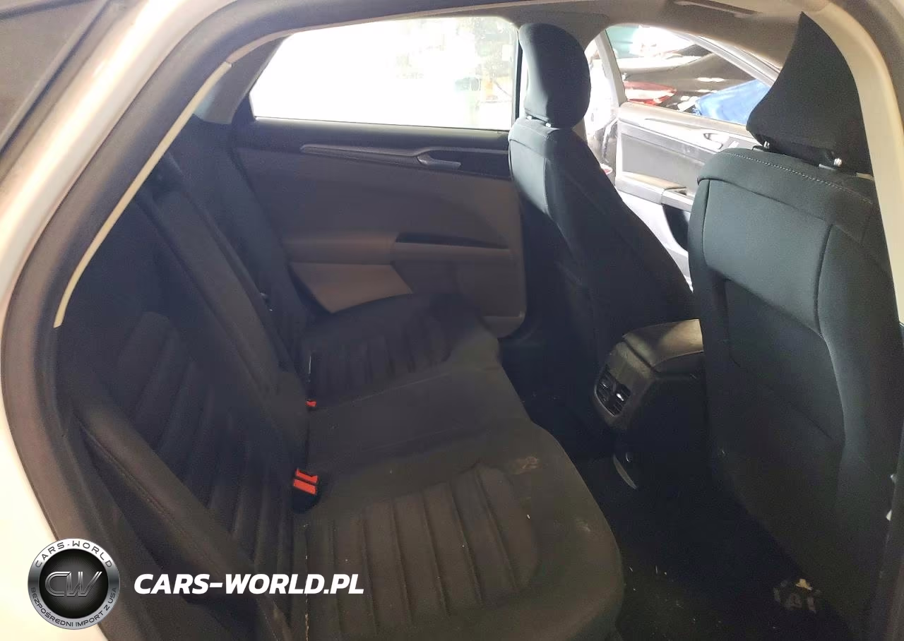 2018 Ford Fusion Se Hybrid VIN:3FA6P0LU3JR103506 - 10