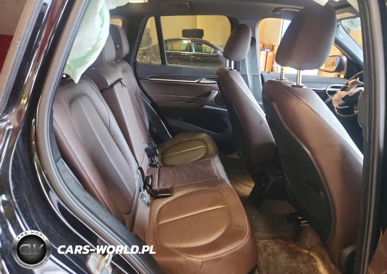 2017 BMW X1 xDrive28I VIN:WBXHT3Z38H4A58148 - 11