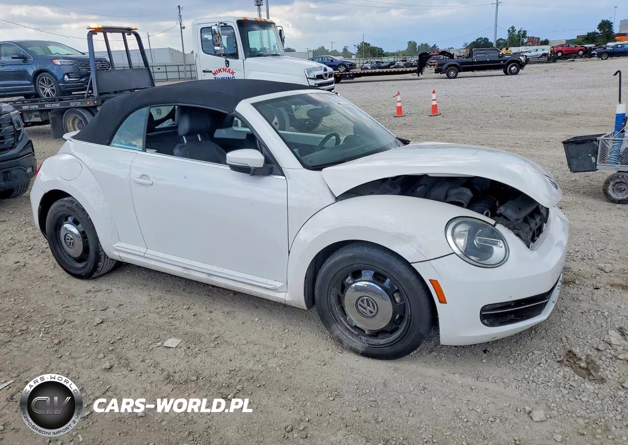 2013 Volkswagen Beetle VIN:3VW5X7AT2DM816839 - 4
