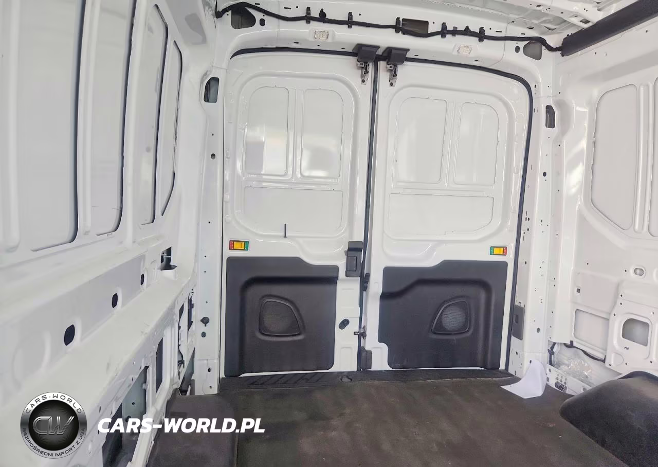 2025 Ford Transit 250 Delivery Van VIN:1FTBR1C82SKA68149 - 10