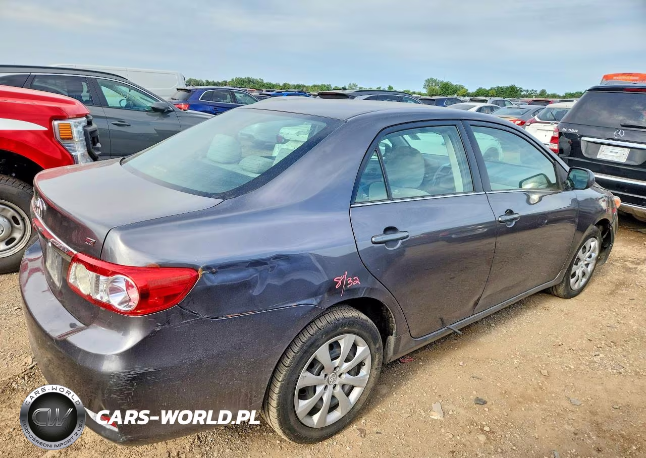2013 Toyota Corolla Le VIN:5YFBU4EE9DP141508 - 3
