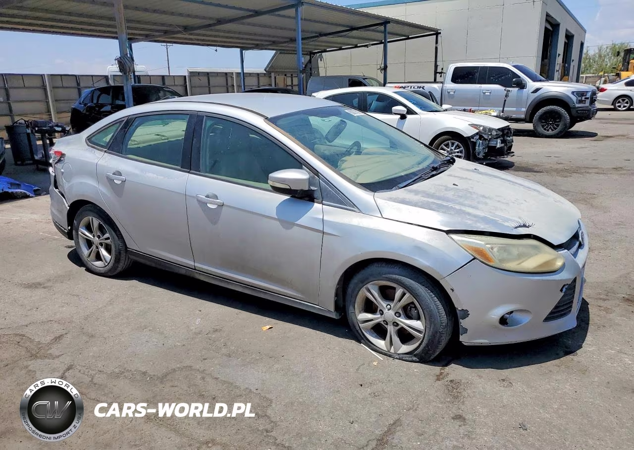 2013 Ford Focus Se VIN:1FADP3F23DL137967 - 4