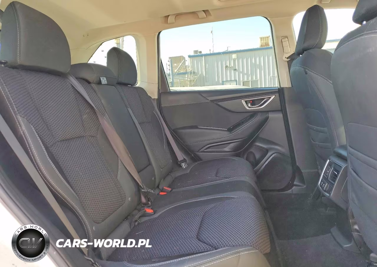 2022 Subaru Forester Premium VIN:JF2SKAEC0NH506515 - 11