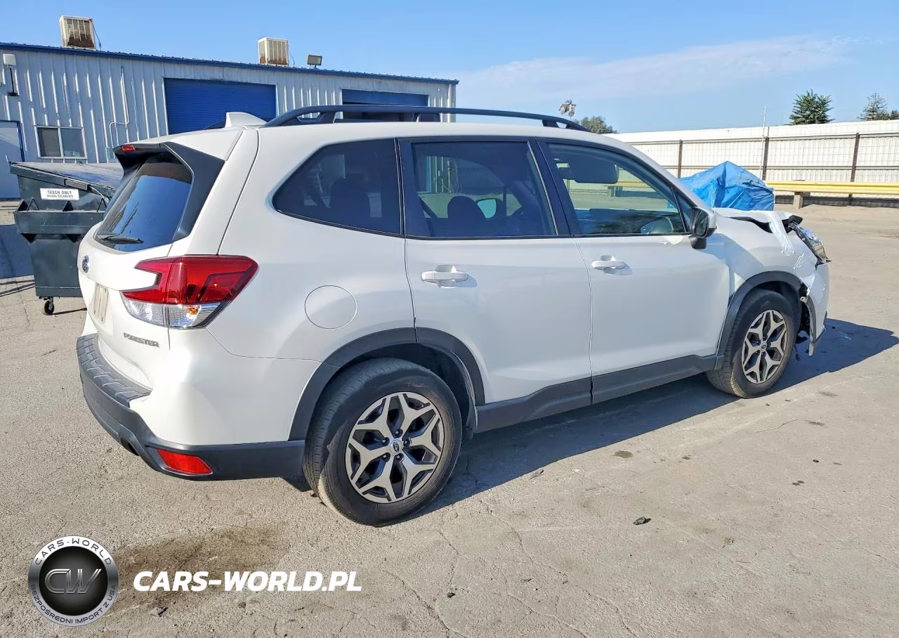 2022 Subaru Forester Premium VIN:JF2SKAEC0NH506515 - 3