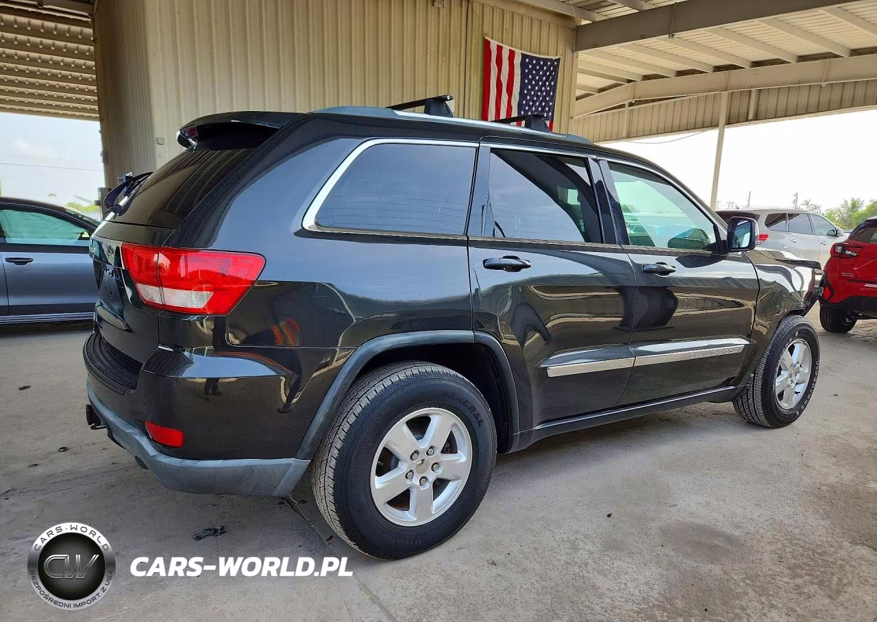 2011 Jeep Grand Cherokee Laredo VIN:1J4RR4GG2BC585425 - 3