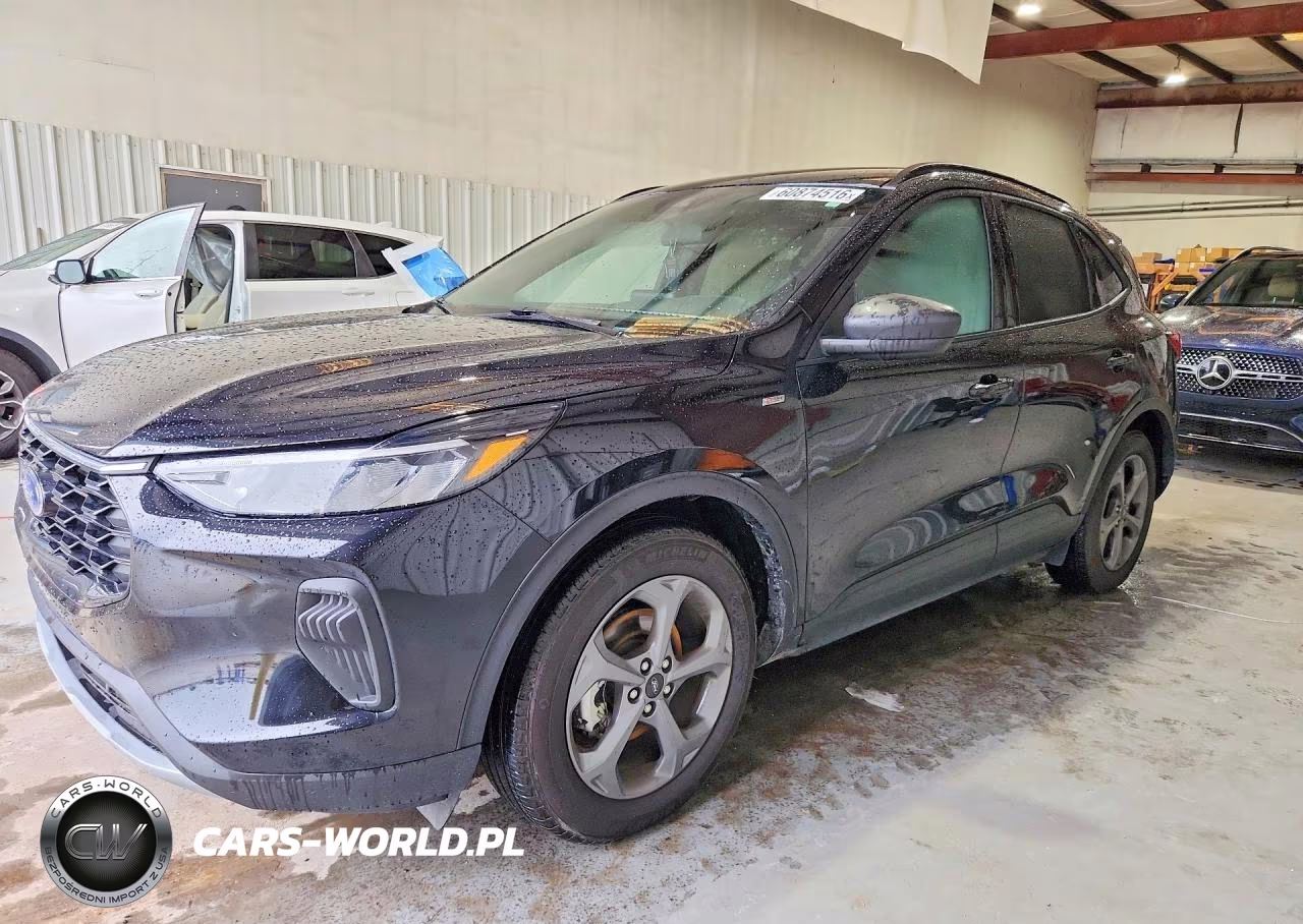 2025 Ford Escape St Line