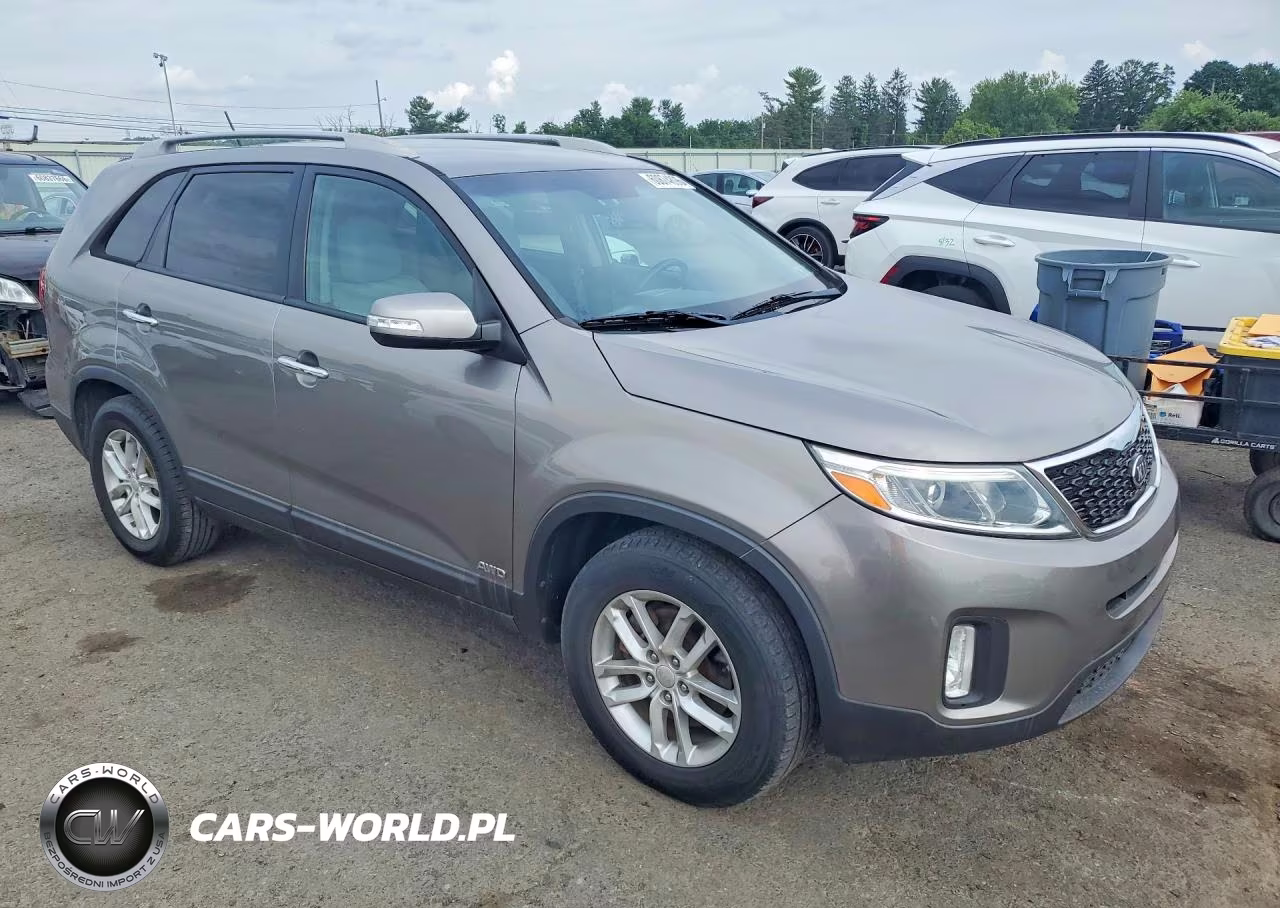 2015 Kia Sorento Lx VIN:5XYKTDA75FG599080 - 4