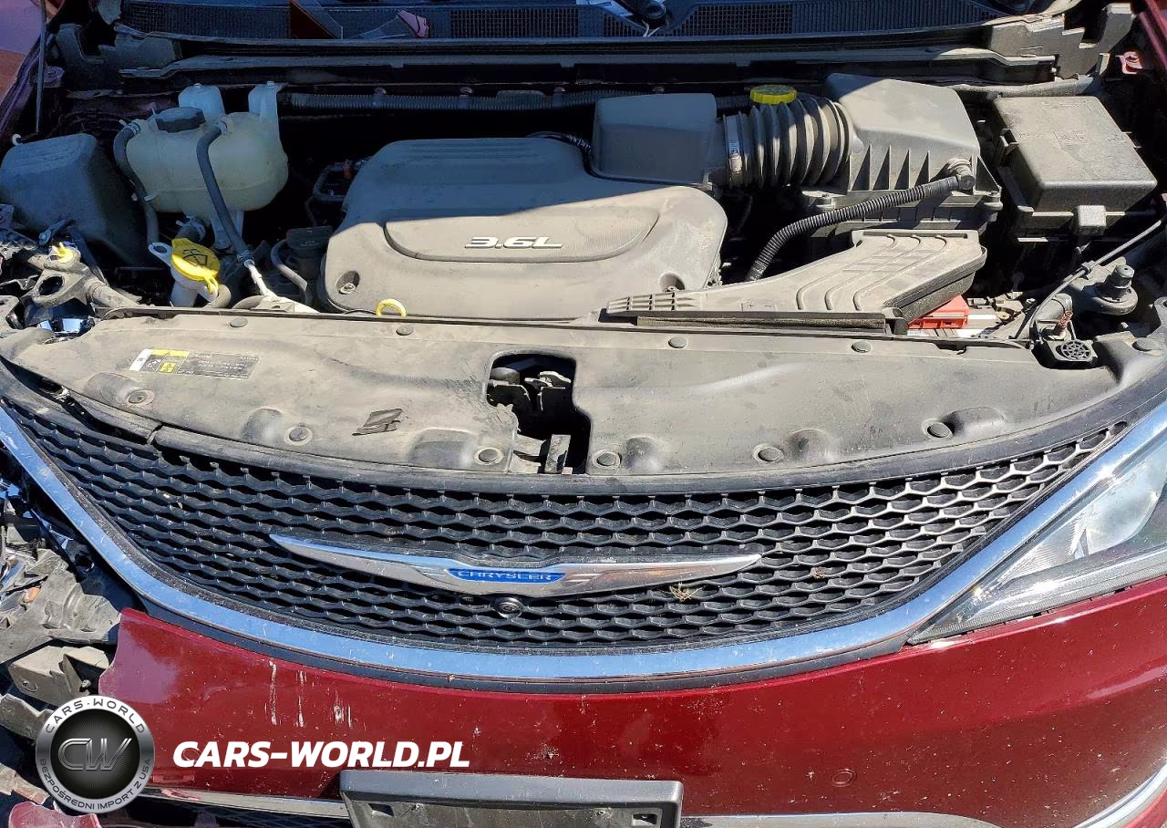 2018 Chrysler Pacifica Limited VIN:2C4RC1GG1JR365074 - 12