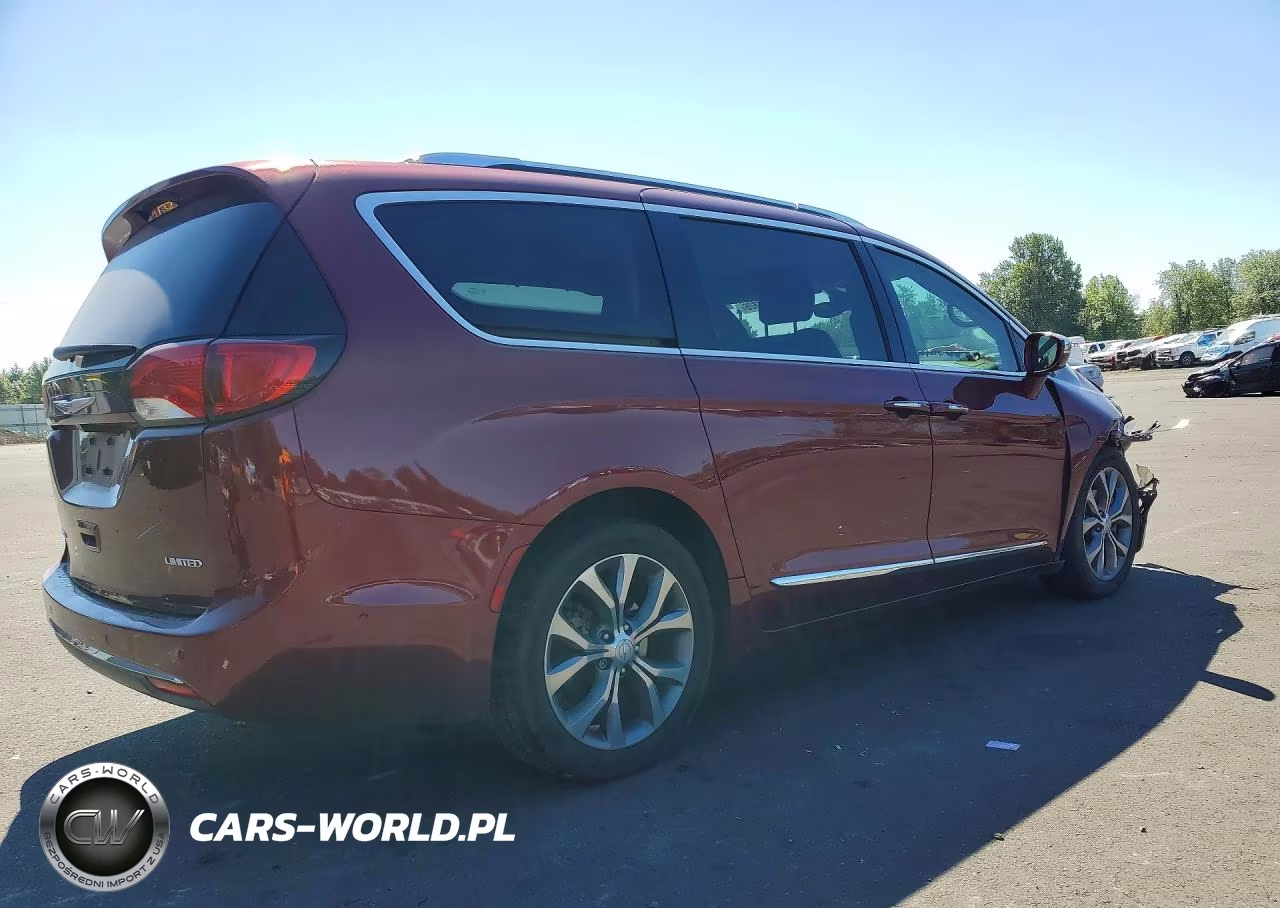 2018 Chrysler Pacifica Limited VIN:2C4RC1GG1JR365074 - 3