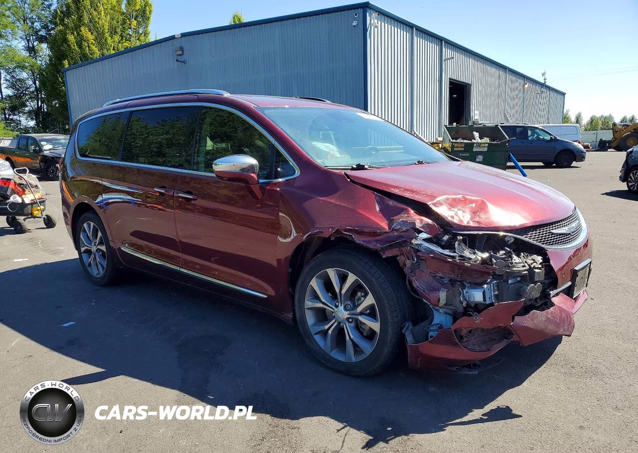 2018 Chrysler Pacifica Limited VIN:2C4RC1GG1JR365074 - 4