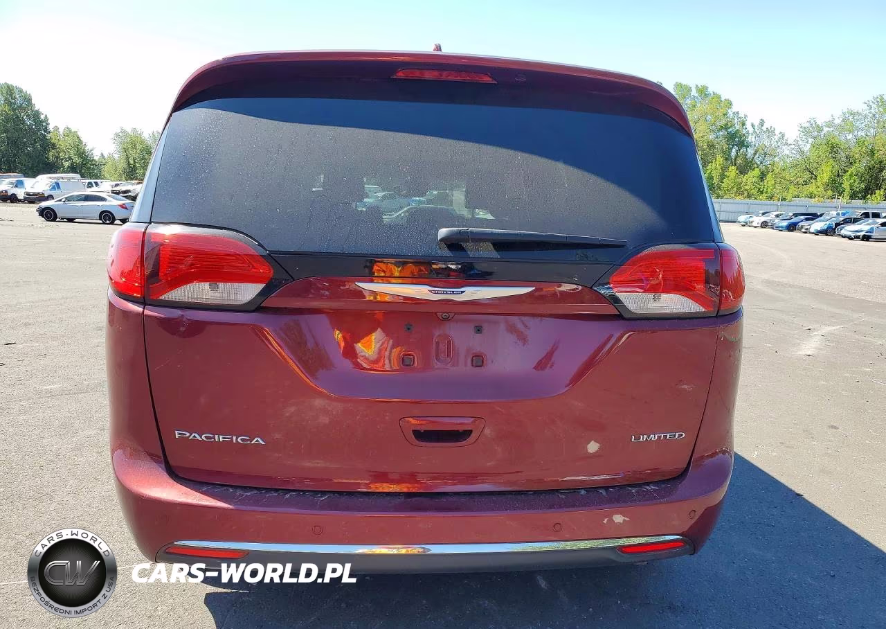 2018 Chrysler Pacifica Limited VIN:2C4RC1GG1JR365074 - 6