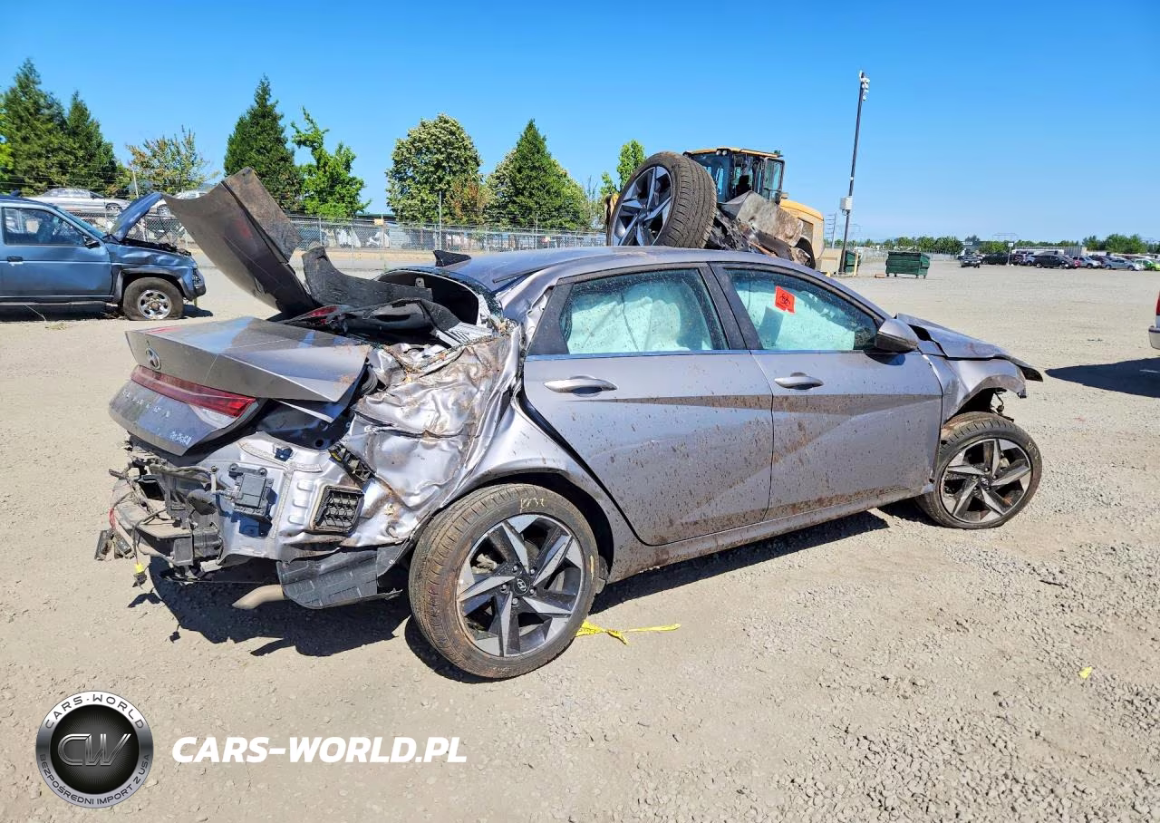 2023 Hyundai Elantra Limited VIN:KMHLN4AJ2PU042732 - 3