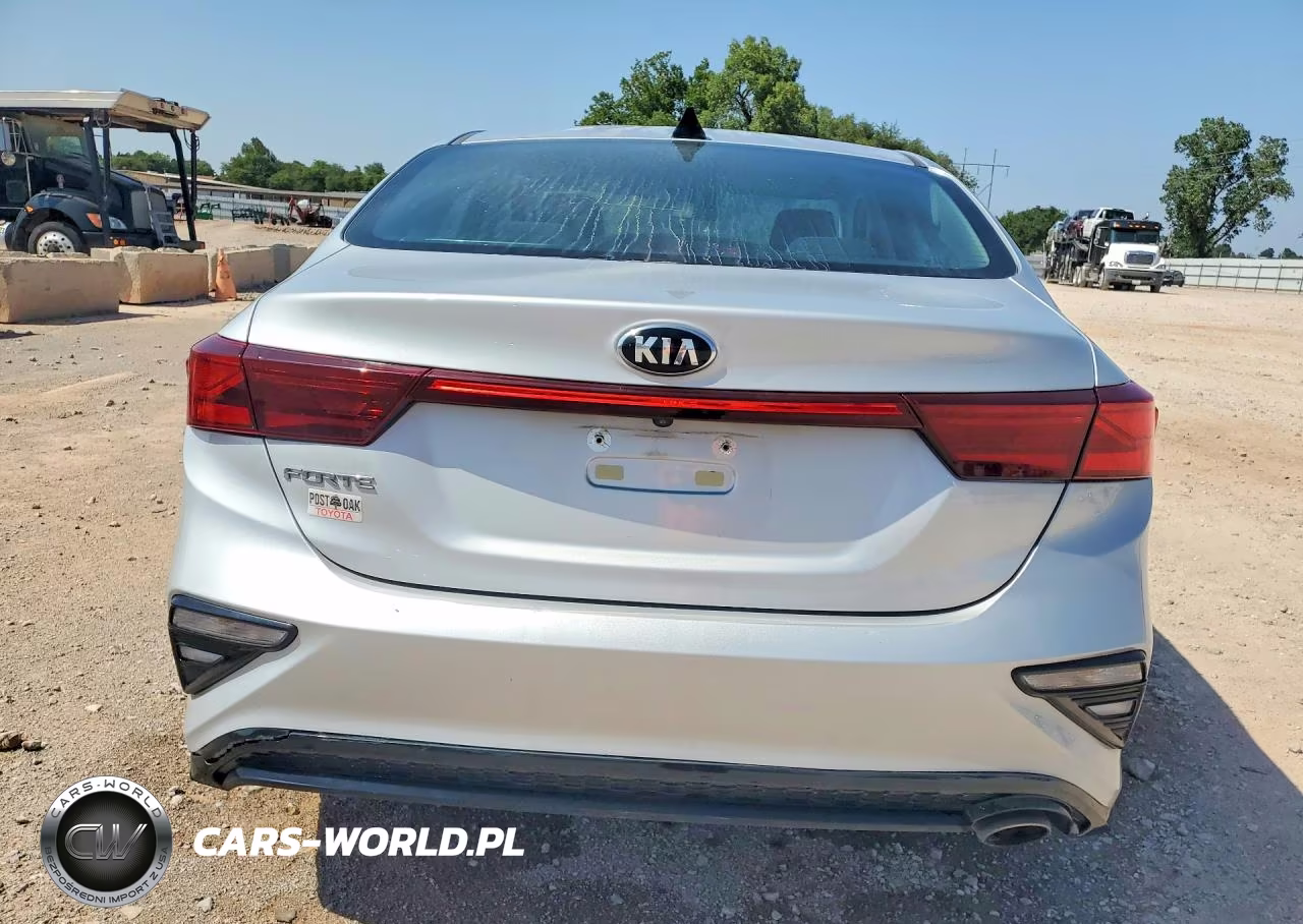 2021 Kia Forte VIN:3KPF24AD9ME269799 - 6