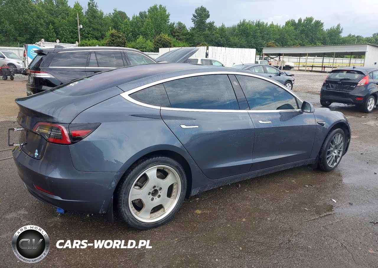 2018 Tesla Model 3 VIN:5YJ3E1EA4JF032023 - 3