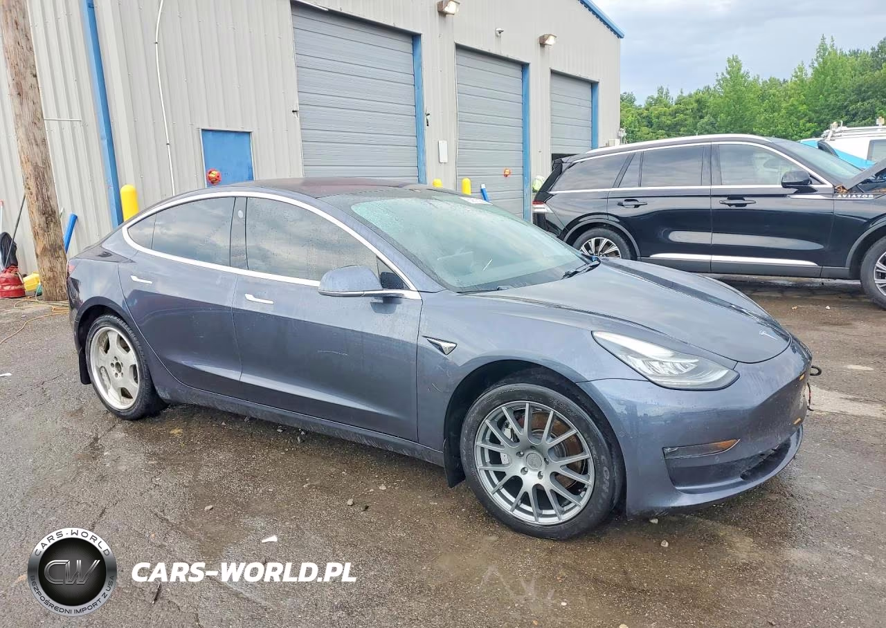 2018 Tesla Model 3 VIN:5YJ3E1EA4JF032023 - 4
