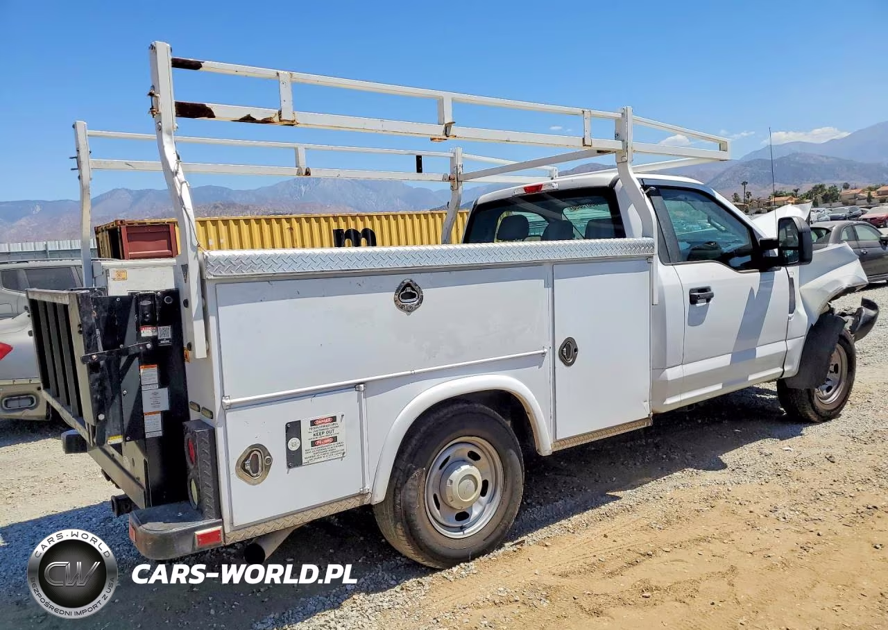 2017 Ford F250 Super Duty VIN:1FDBF2A69HED44071 - 3
