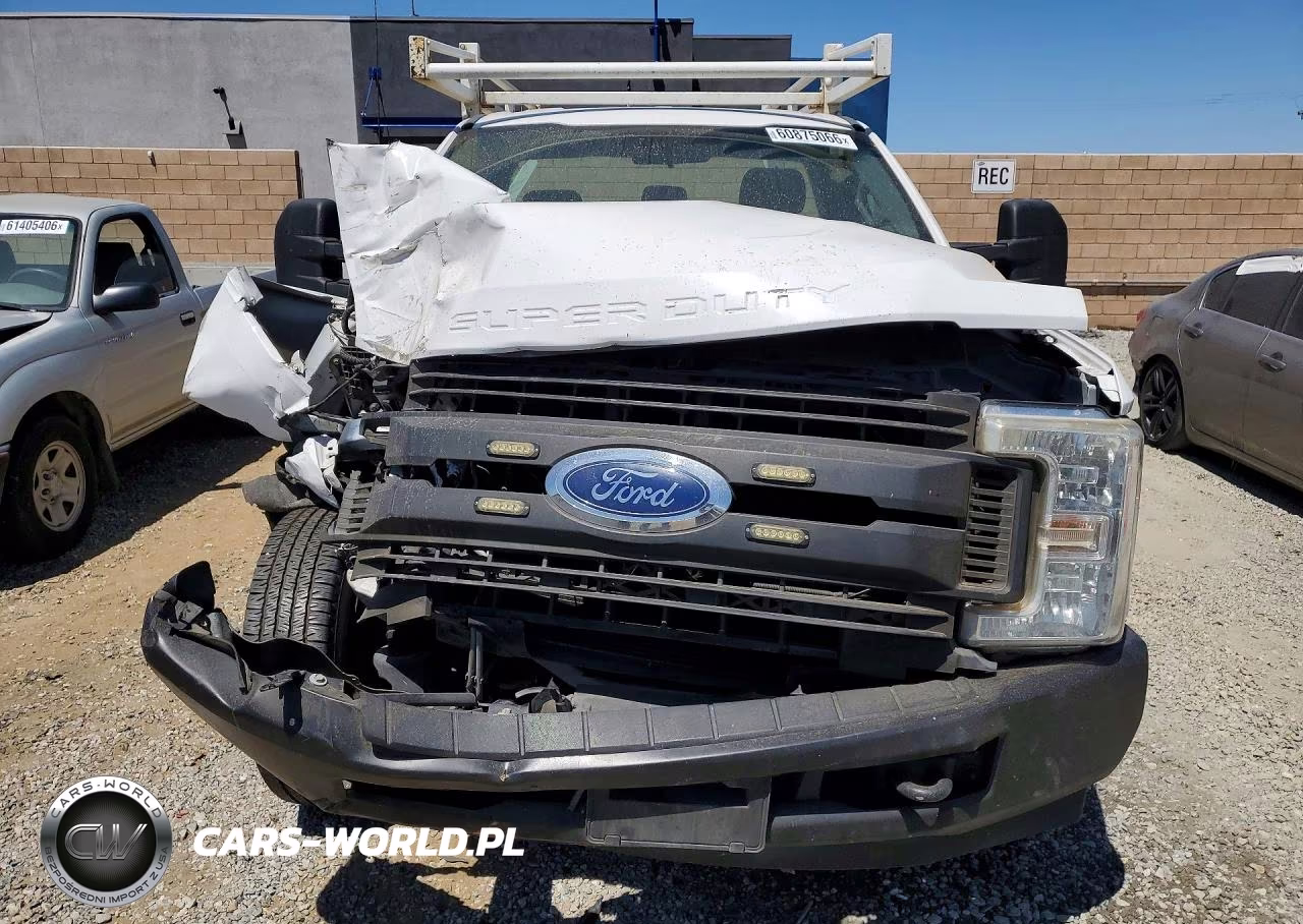 2017 Ford F250 Super Duty VIN:1FDBF2A69HED44071 - 5