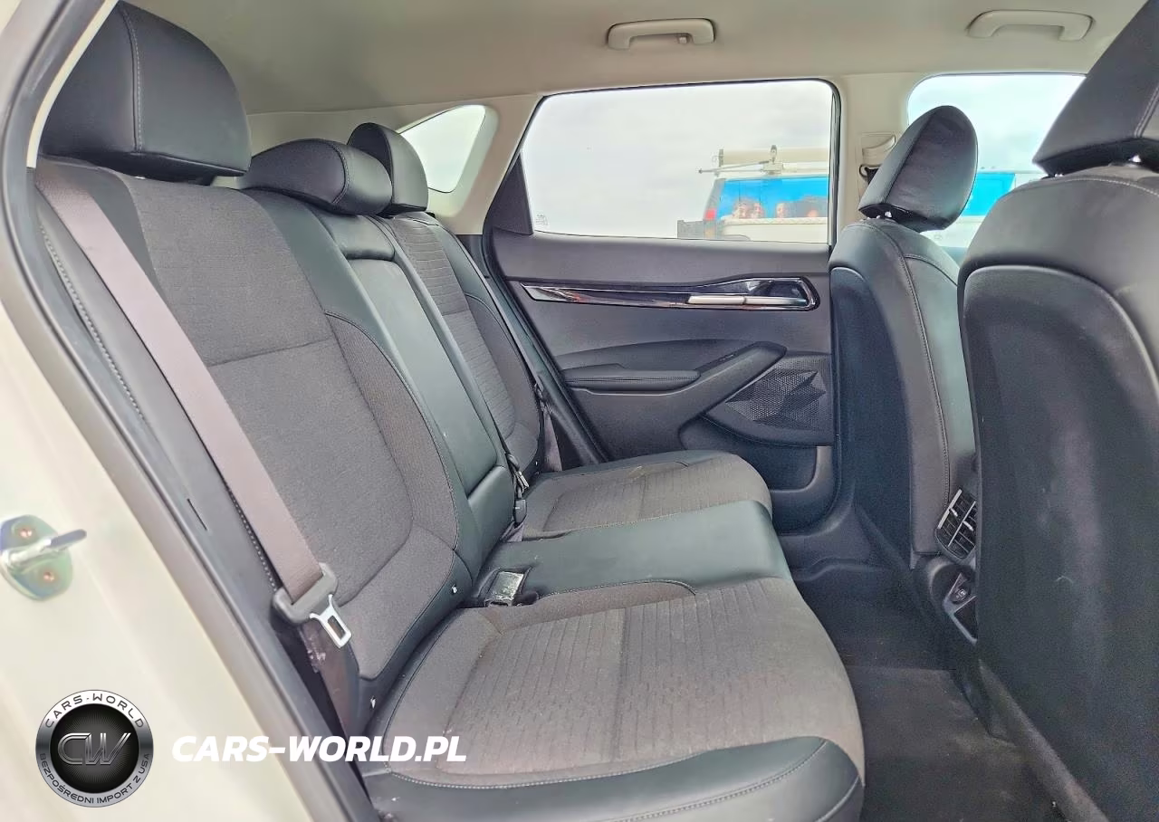 2023 Kia Seltos S VIN:KNDEU2AA4P7383875 - 11