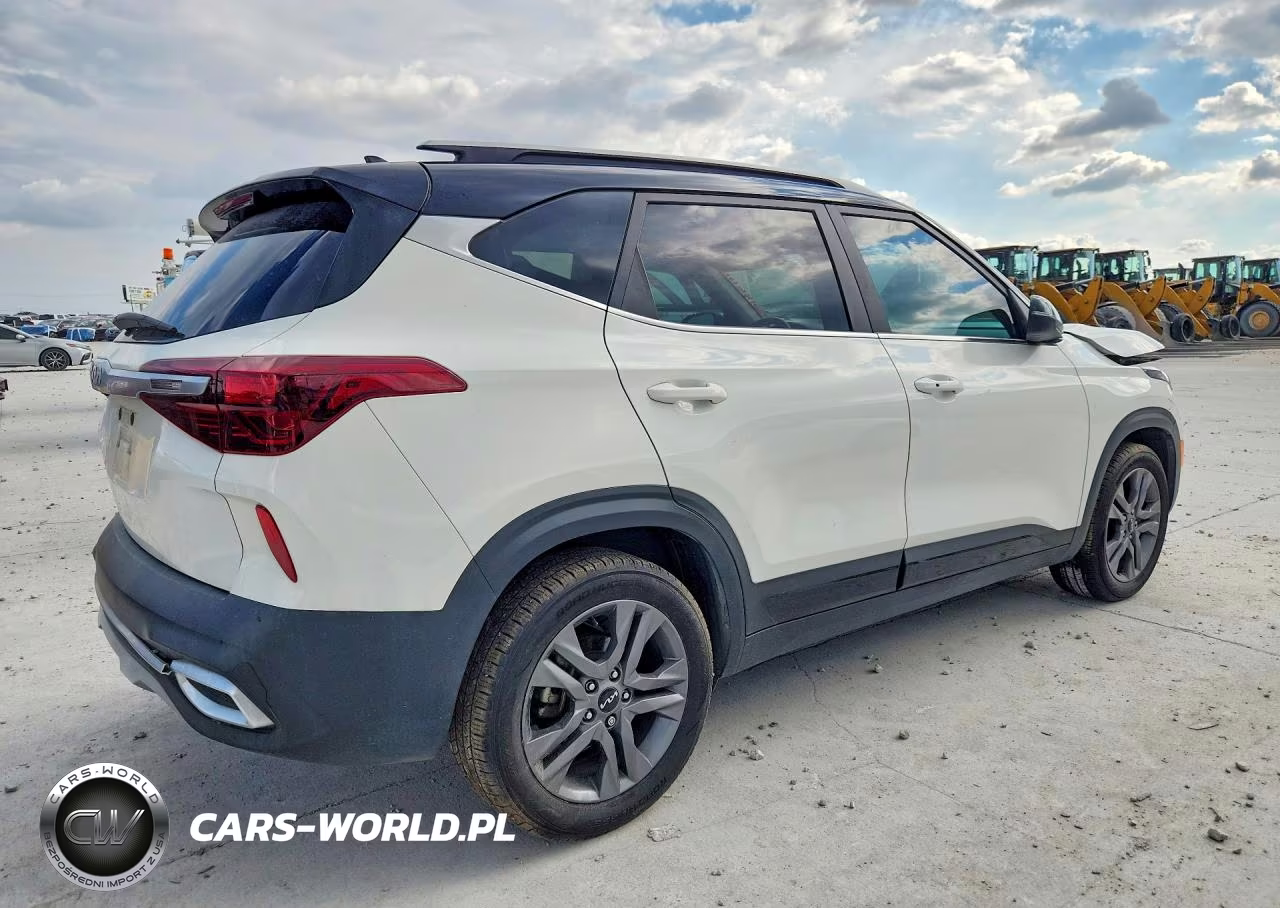 2023 Kia Seltos S VIN:KNDEU2AA4P7383875 - 3