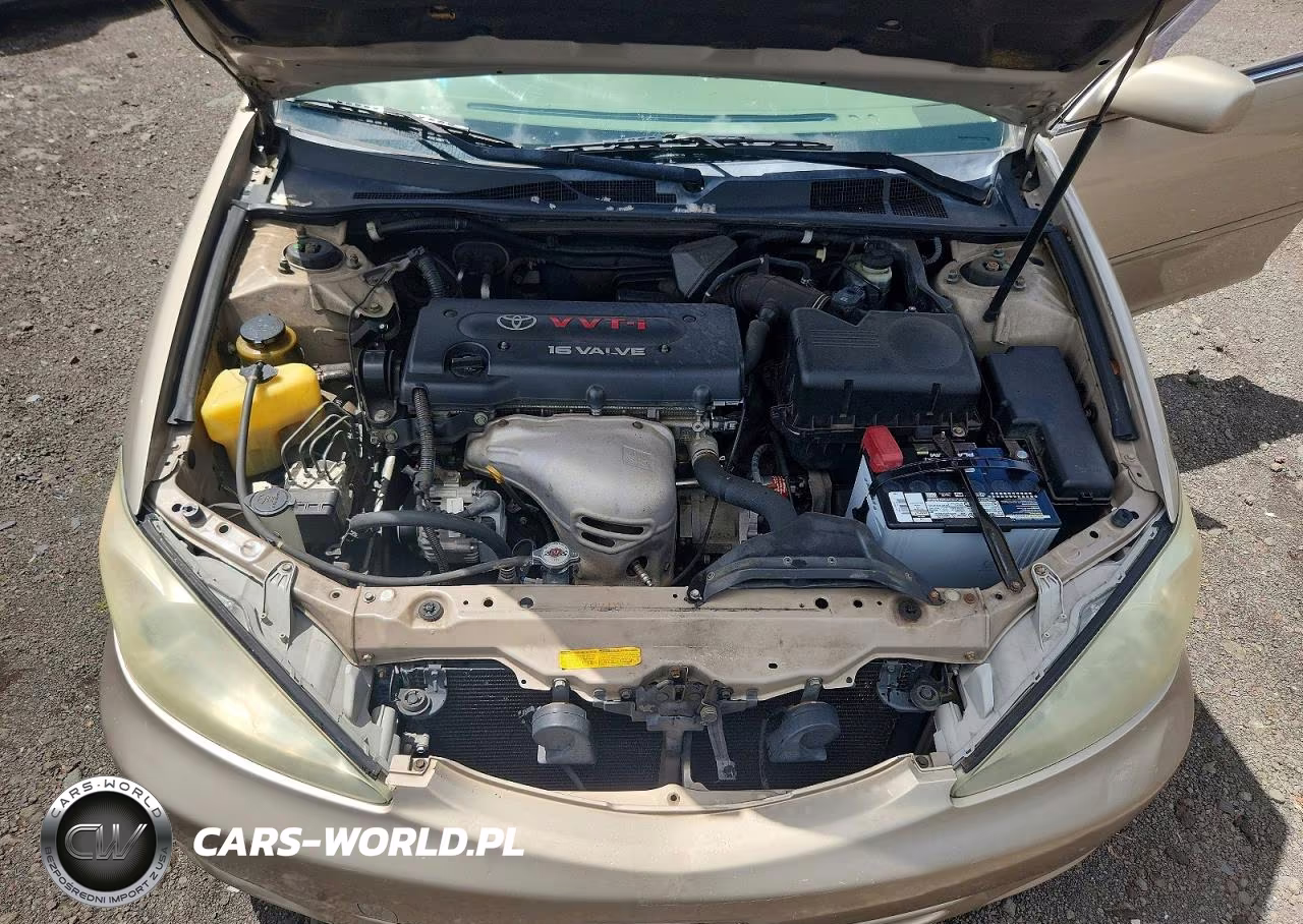 2002 Toyota Camry Le VIN:JTDBE32KX20098824 - 11