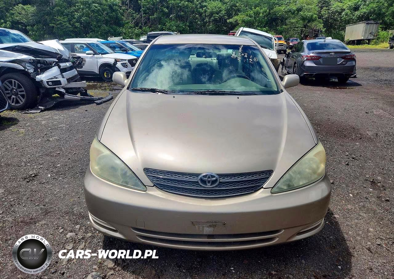 2002 Toyota Camry Le VIN:JTDBE32KX20098824 - 5