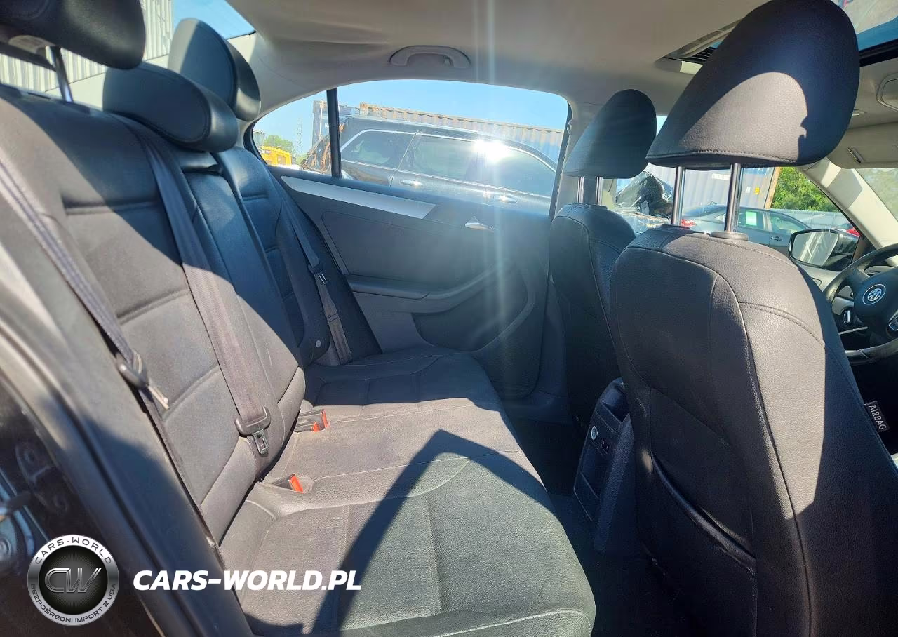 2011 Volkswagen Jetta Sel VIN:3VWLX7AJ3BM035752 - 10