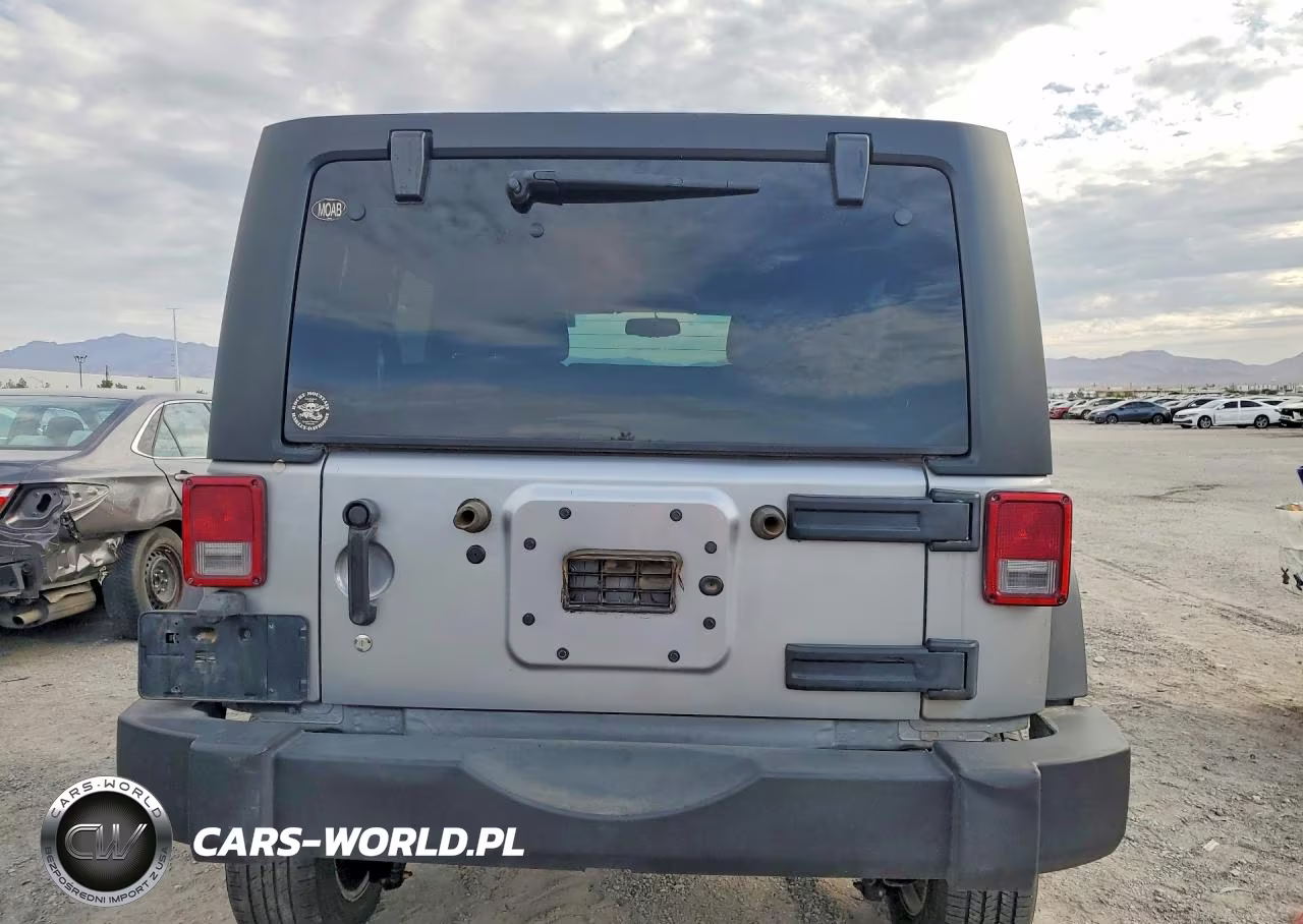 2013 Jeep Wrangler Unlimited Rubicon VIN:1C4BJWFG7DL588156 - 6