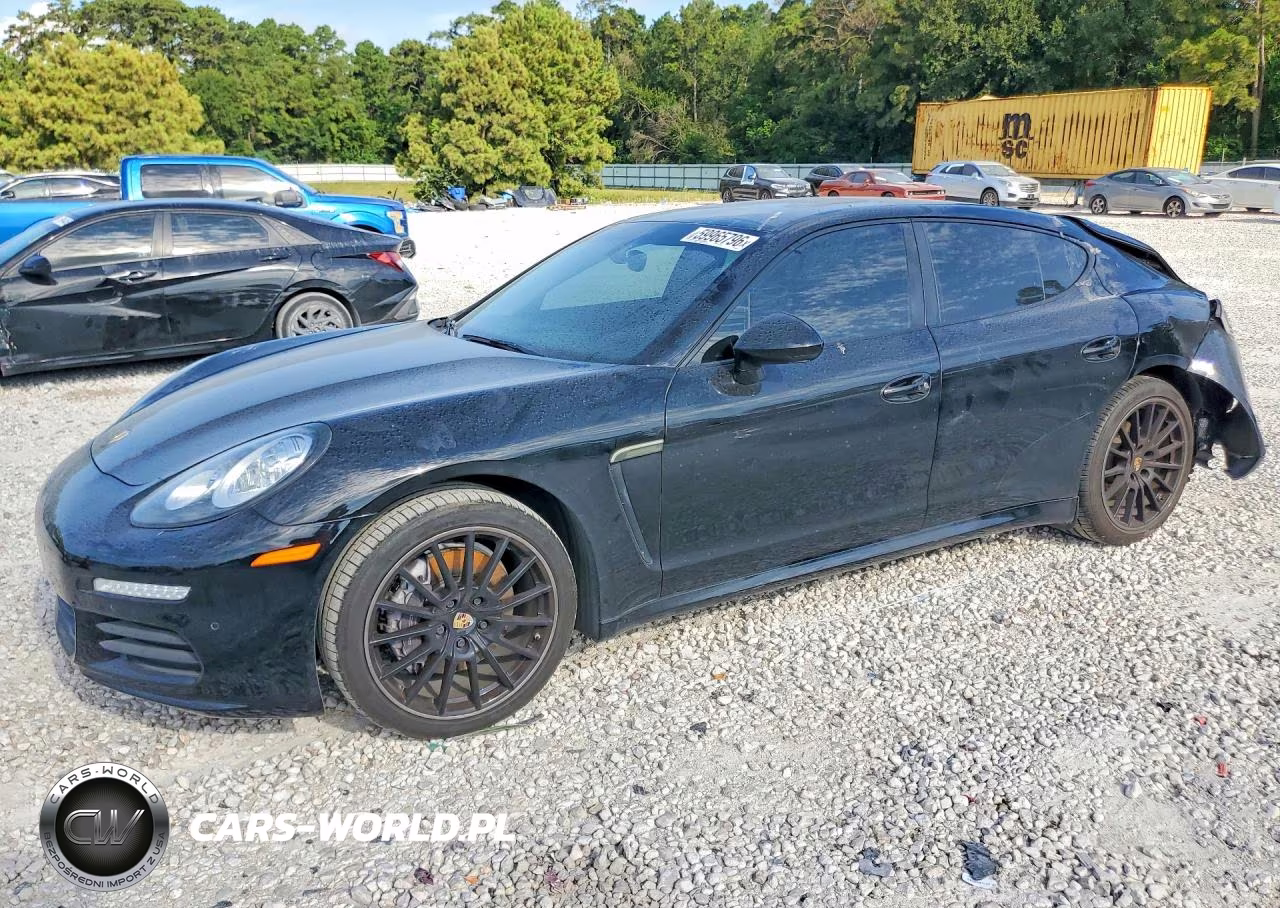 2016 Porsche Panamera 2