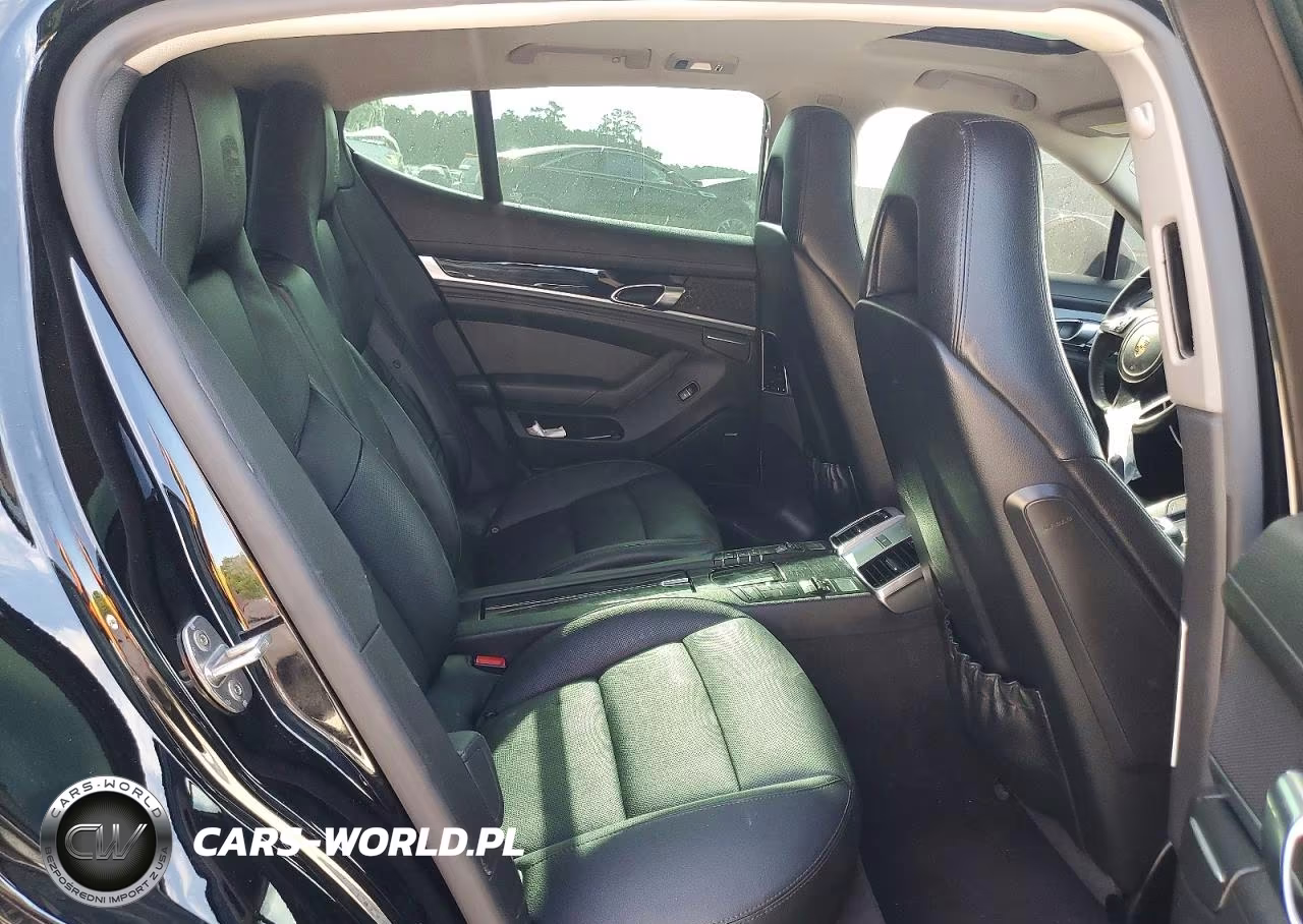 2016 Porsche Panamera 2 VIN:WP0AA2A75GL002215 - 10