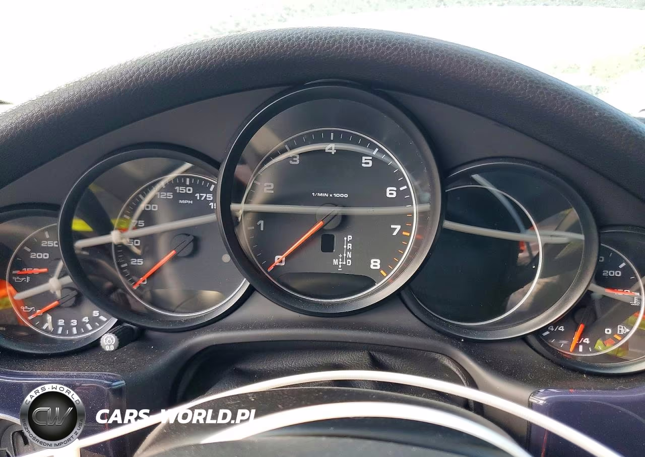 2016 Porsche Panamera 2 VIN:WP0AA2A75GL002215 - 9