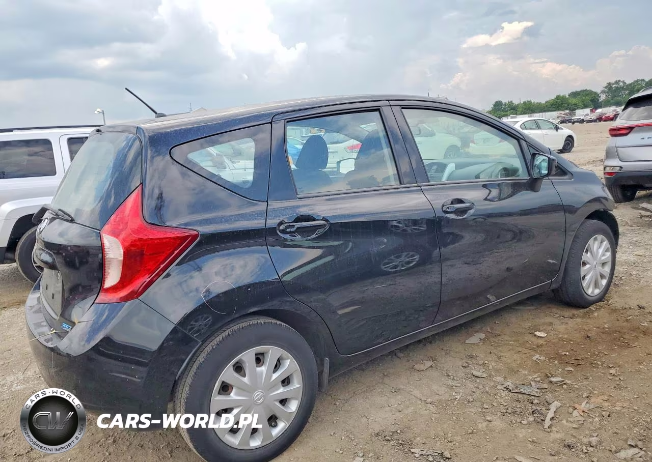 2016 Nissan Versa Note S Plus VIN:3N1CE2CP5GL373084 - 3