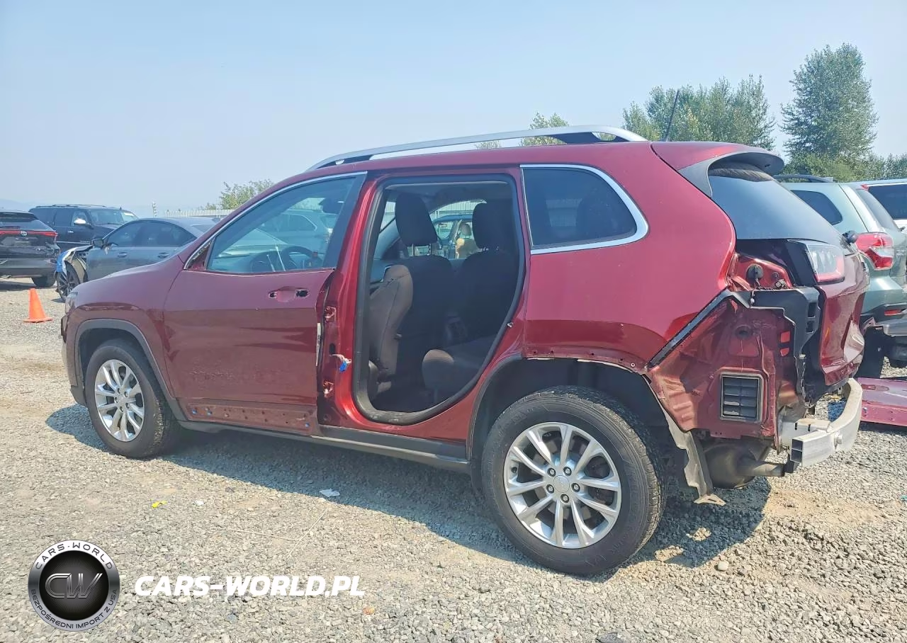 2019 Jeep Cherokee Latitude VIN:1C4PJLCX6KD111119 - 2