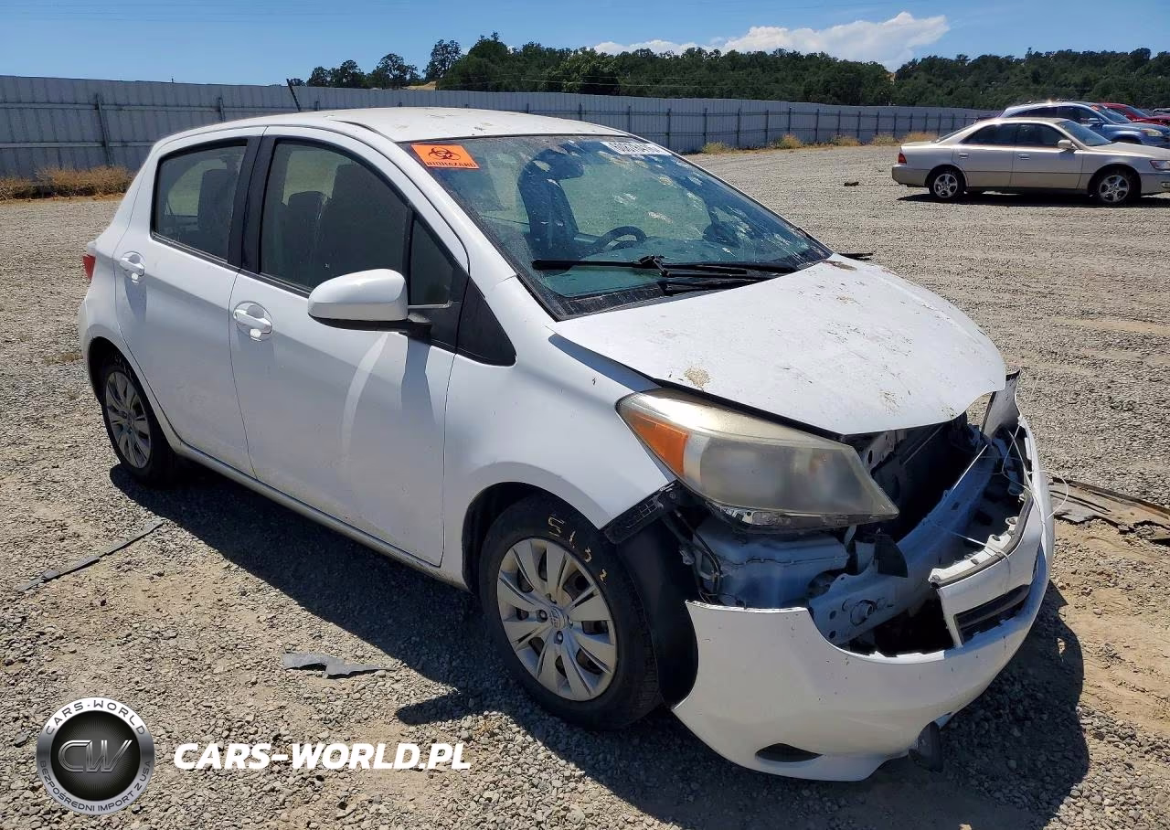 2013 Toyota Yaris 5-Door L VIN:JTDKTUD33DD559956 - 4