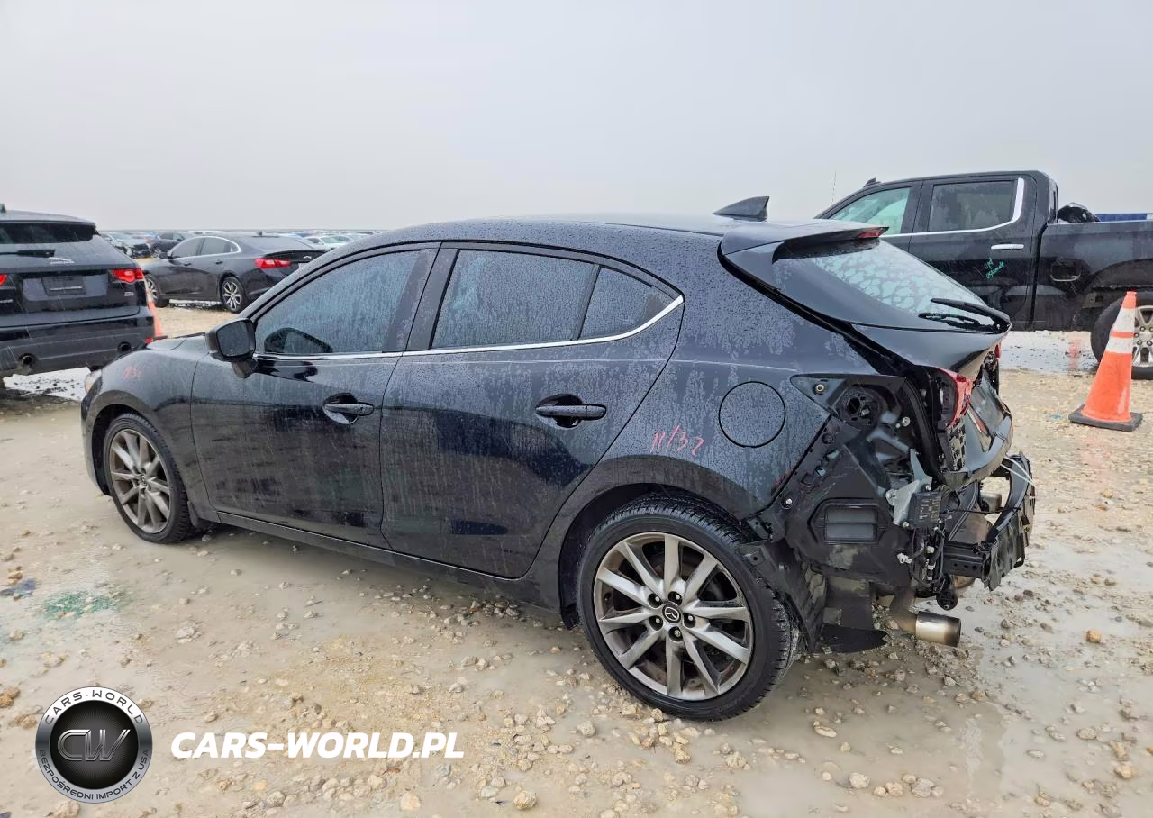 2018 Mazda 3 Grand Touring VIN:3MZBN1M39JM162418 - 2
