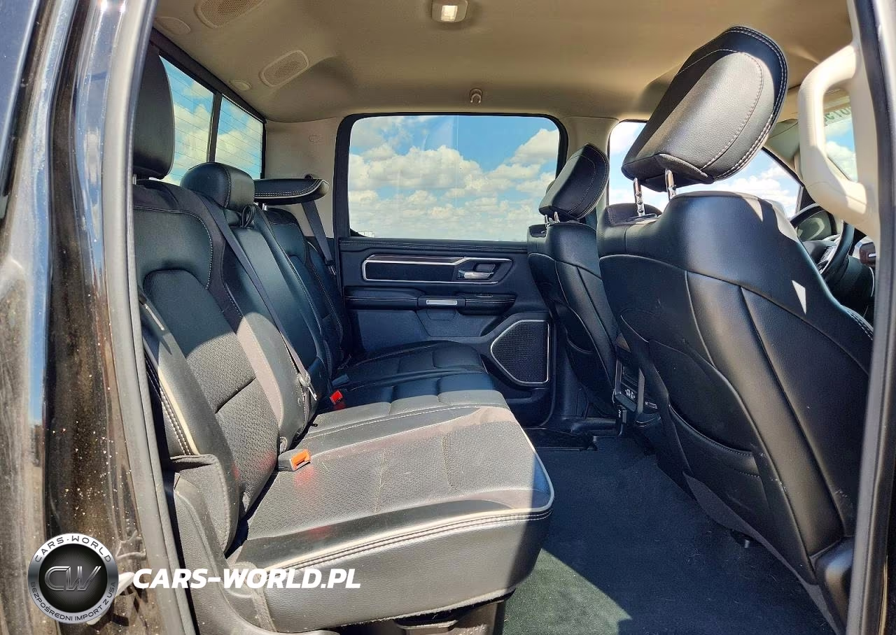 2022 Ram 1500 Laramie VIN:1C6SRFJM4NN341390 - 10