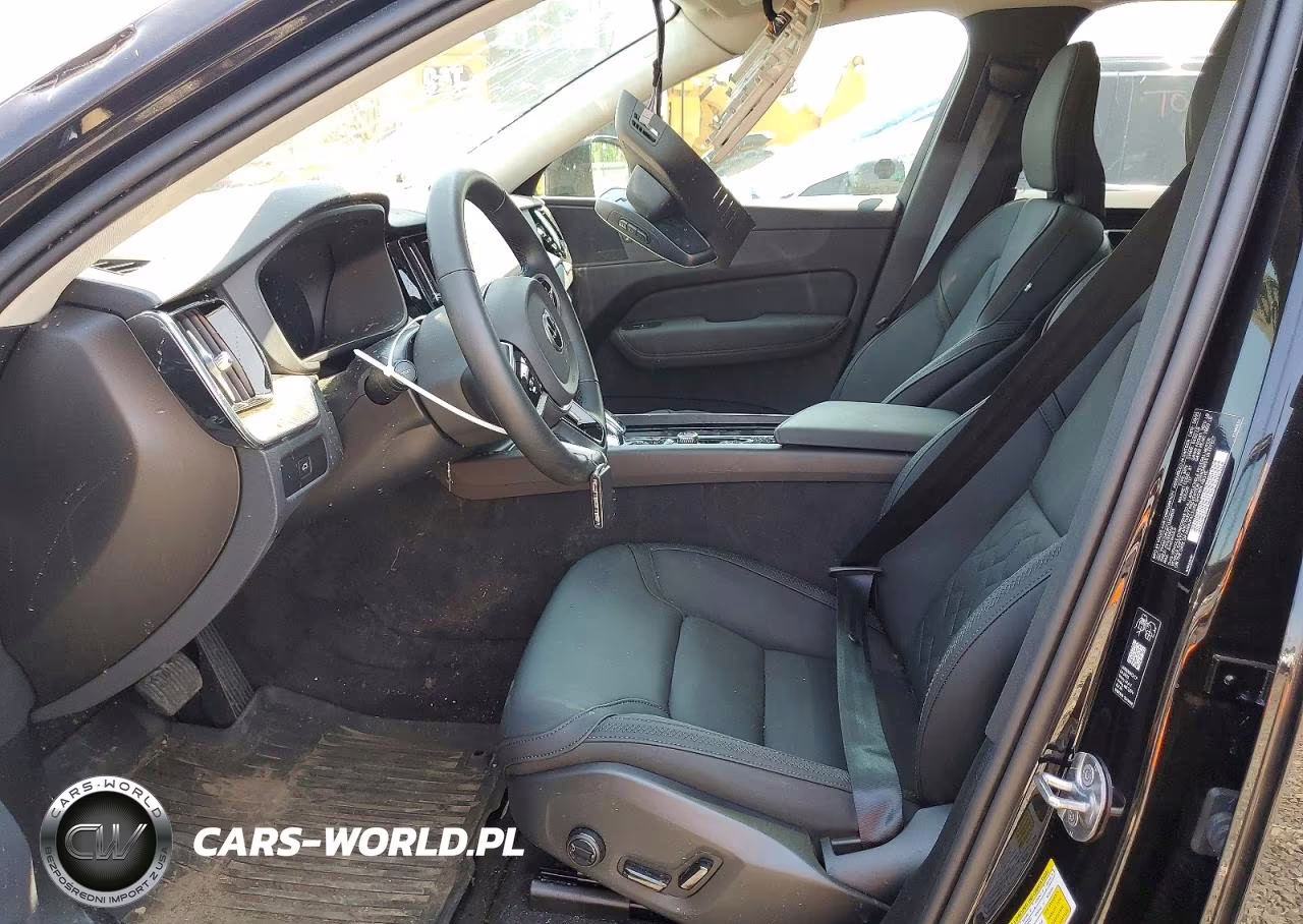 2026 Volvo Xc60 VIN:YV4M12RC8T1359809 - 7