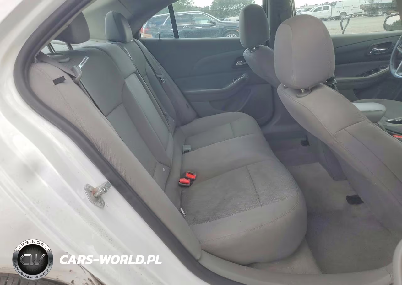2015 Chevrolet Malibu Ls VIN:1G11A5SL0FF105013 - 10