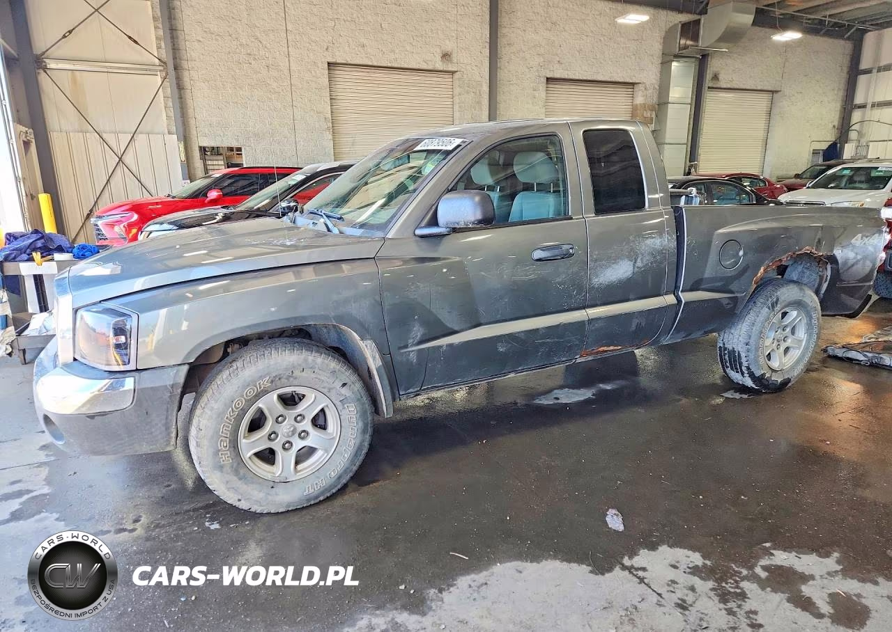 2005 Dodge Dakota Slt