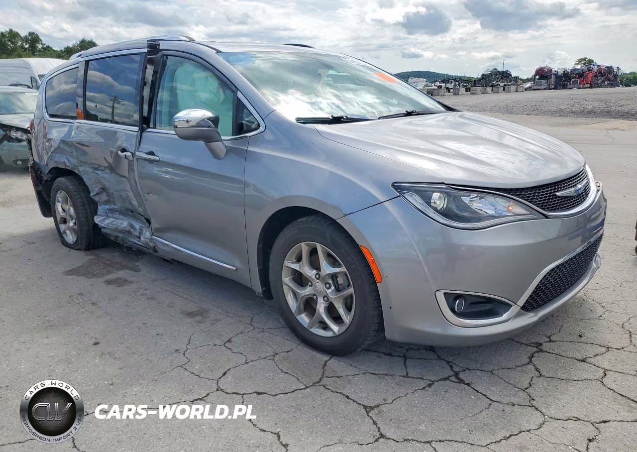 2018 Chrysler Pacifica Limited VIN:2C4RC1GG9JR314504 - 4