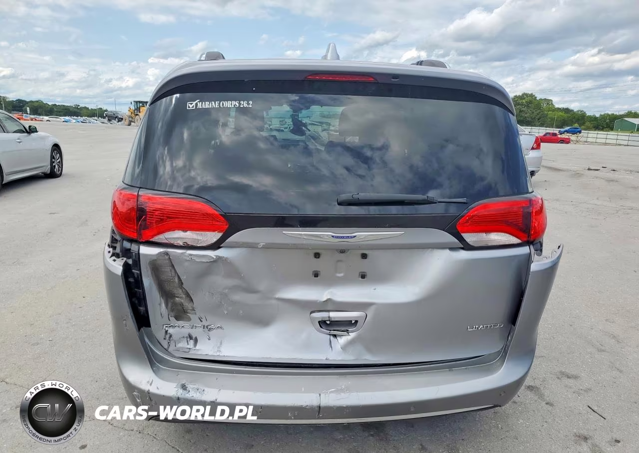 2018 Chrysler Pacifica Limited VIN:2C4RC1GG9JR314504 - 6
