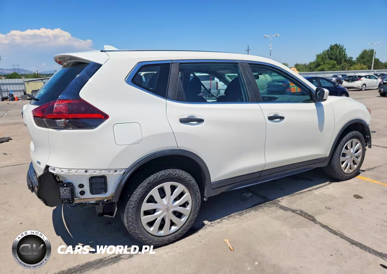 2018 Nissan Rogue S VIN:5N1AT2MV8JC748522 - 3