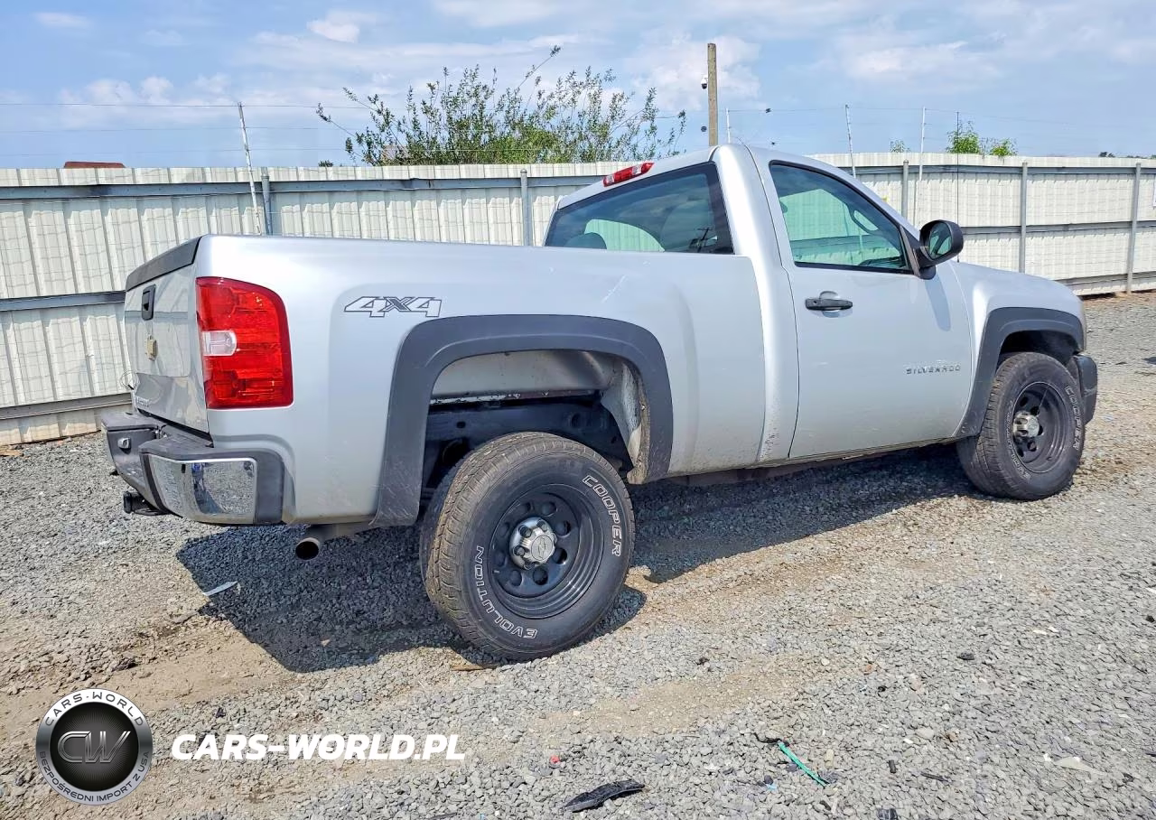 2013 Chevrolet Silverado K1500 VIN:1GCNKPEX9DZ107953 - 3