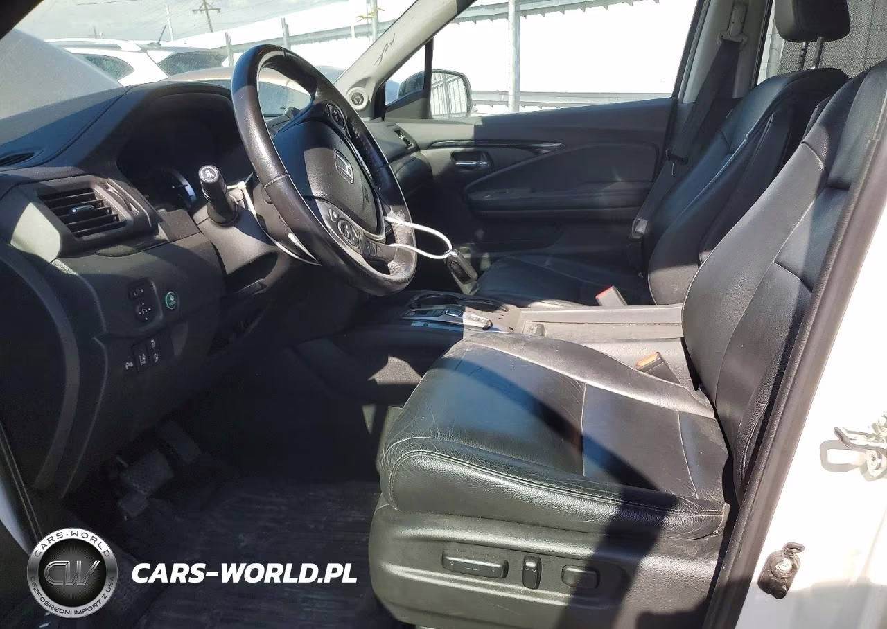 2017 Honda Pilot Touring VIN:5FNYF6H9XHB083117 - 7