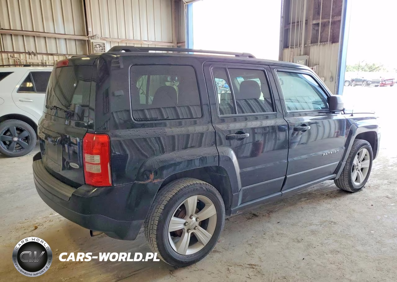 2017 Jeep Patriot Latitude VIN:1C4NJPFA7HD161087 - 3