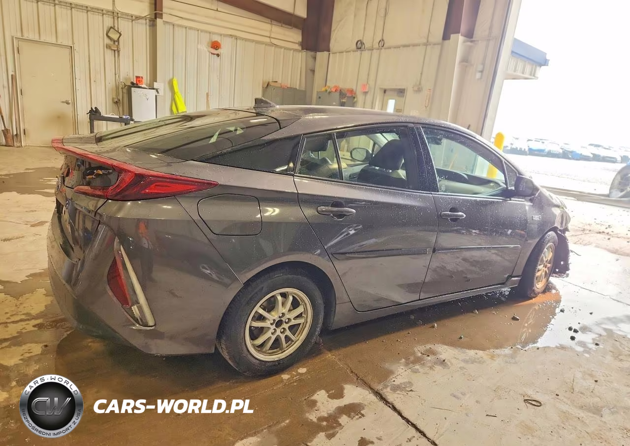 2017 Toyota Prius Prime Plus VIN:JTDKARFP8H3044594 - 3