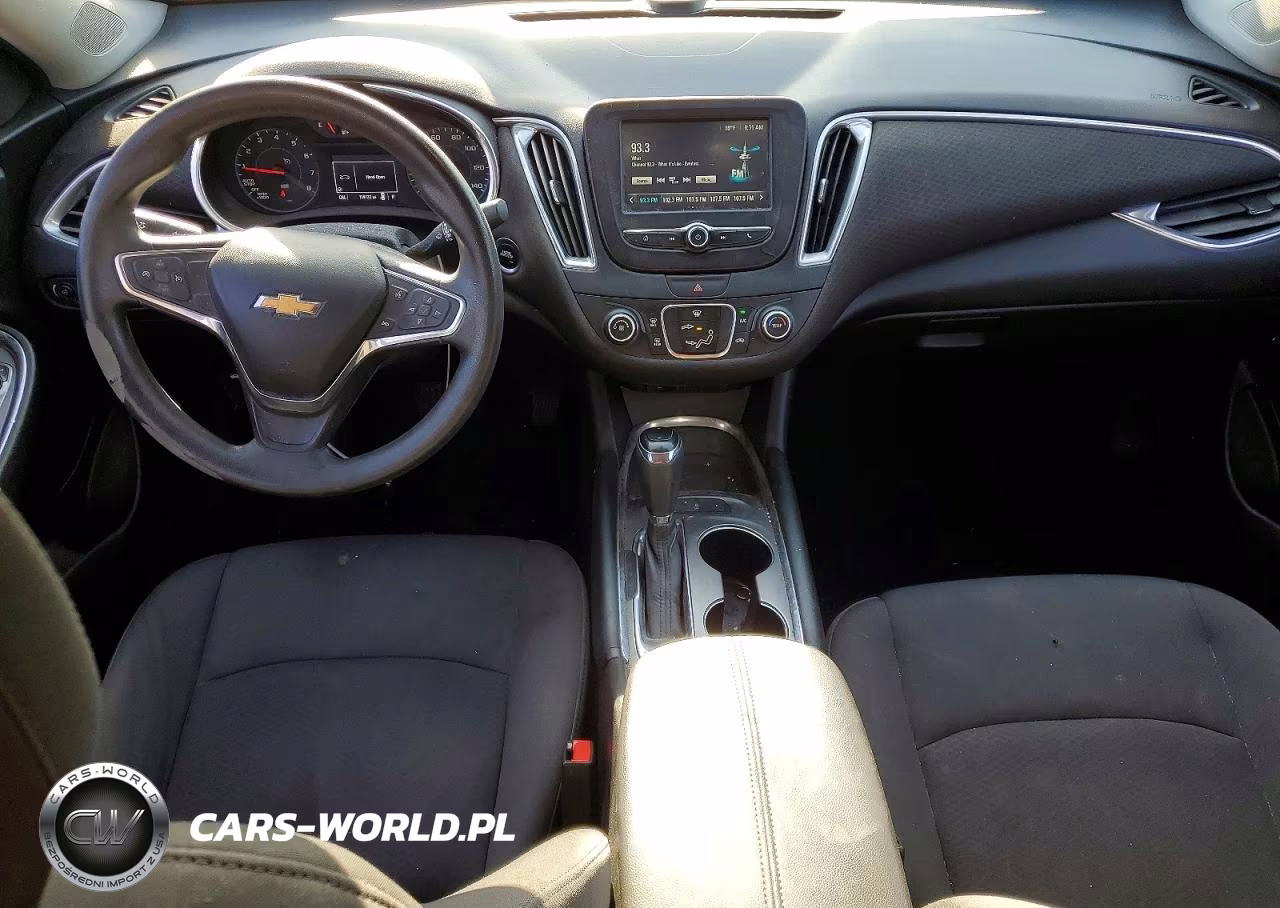 2018 Chevrolet Malibu Lt VIN:1G1ZD5STXJF131752 - 8