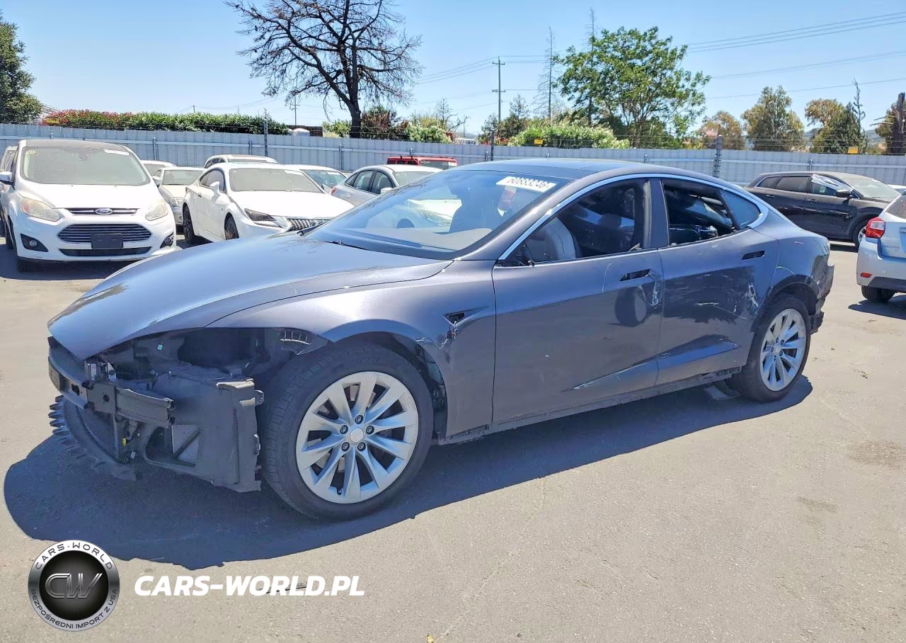 2016 Tesla Model S – zdjęcie 1 z 13