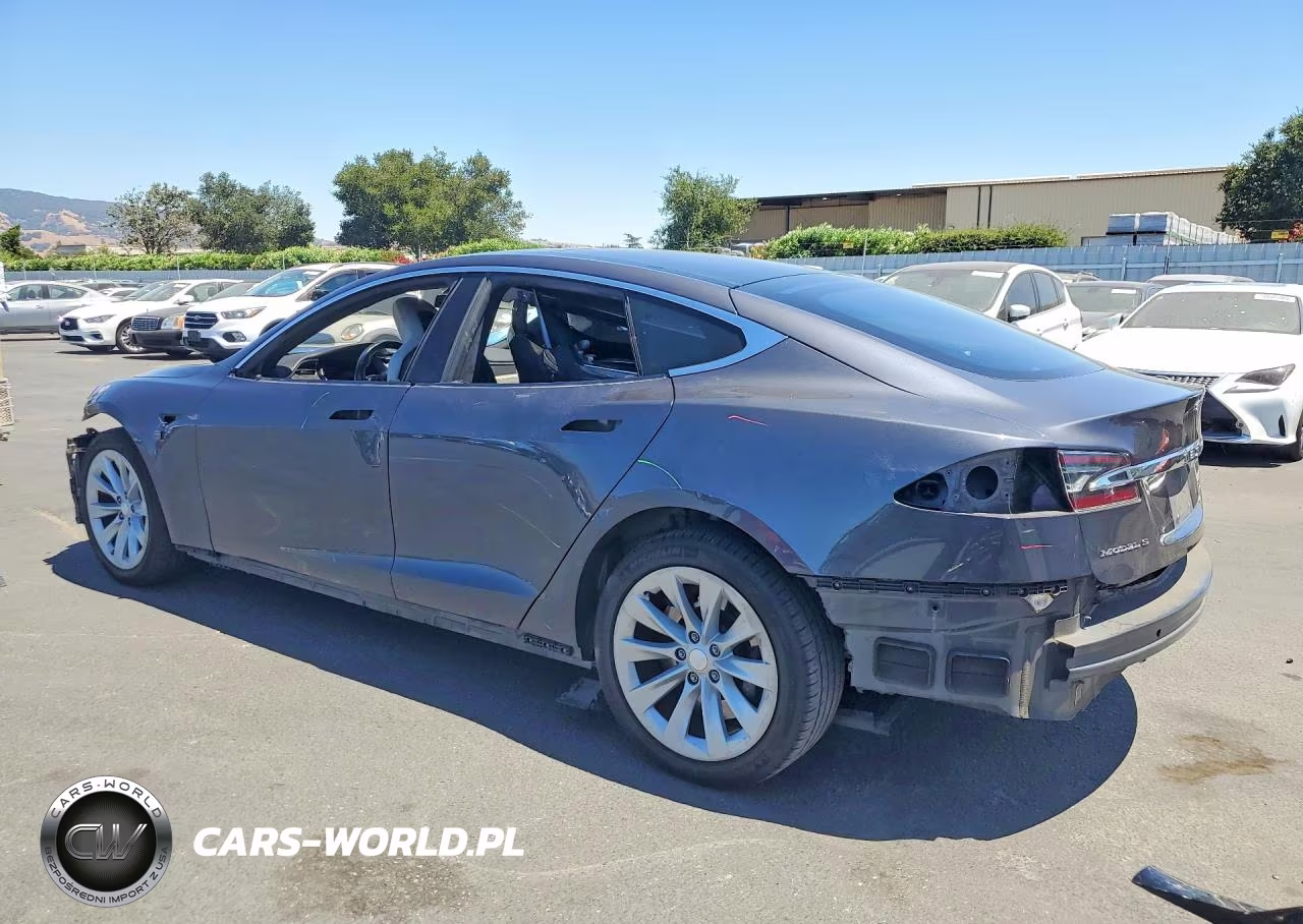 2016 Tesla Model S VIN:5YJSA1E2XGF153017 - 2