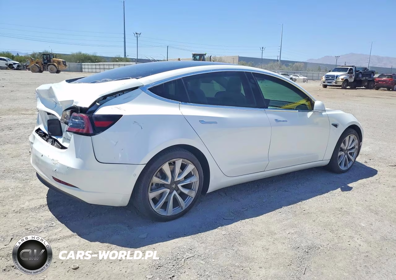 2020 Tesla Model 3 VIN:5YJ3E1EB8LF601256 - 3