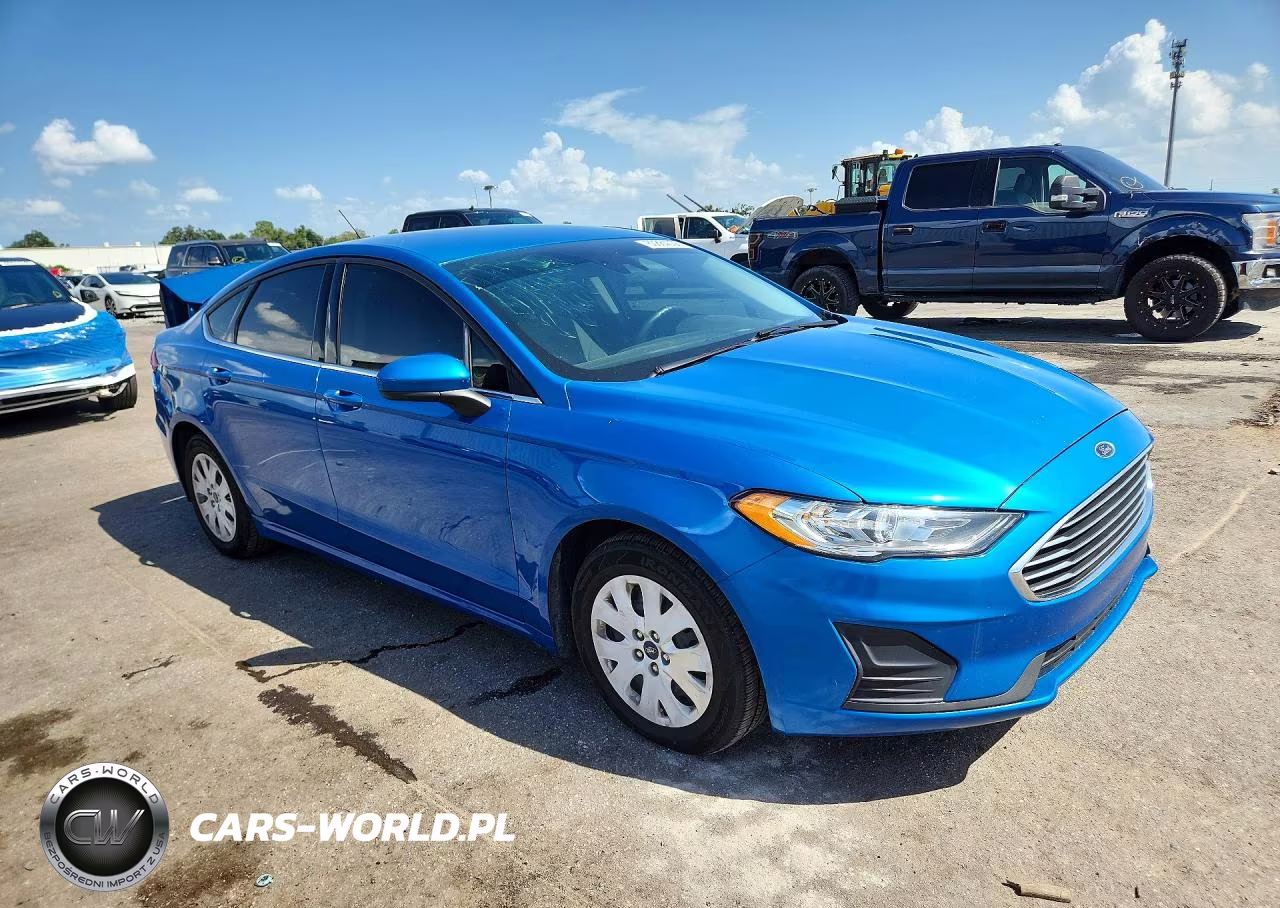 2019 Ford Fusion S VIN:3FA6P0G71KR193969 - 4